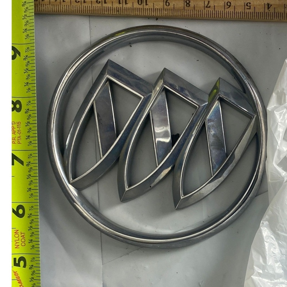 Buick Tri-Shield Grille Emblem Chrome Round‎ Badge OEM